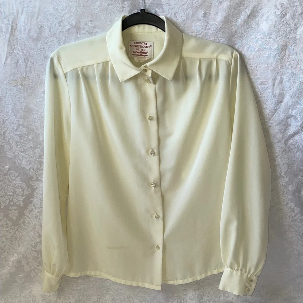 Vintage 1970’s Pendleton Women's Light Yellow Button Down Shirt. - Picture 1 of 5